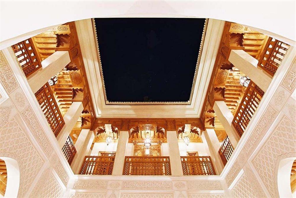 马拉喀什 里亚德克尼莎摩洛哥传统庭院酒店 外观 照片 The interior of the hotel