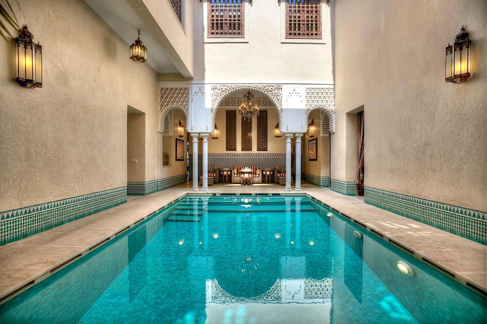 马拉喀什 里亚德克尼莎摩洛哥传统庭院酒店 游泳池 照片 The swimming pool at the hotel